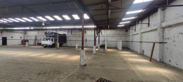 verinmuebles 1022 978 ALQUILO EXCELENTE Y AMPLIA BODEGA EN VIA PRINCIPAL AL NORTE DE CALI