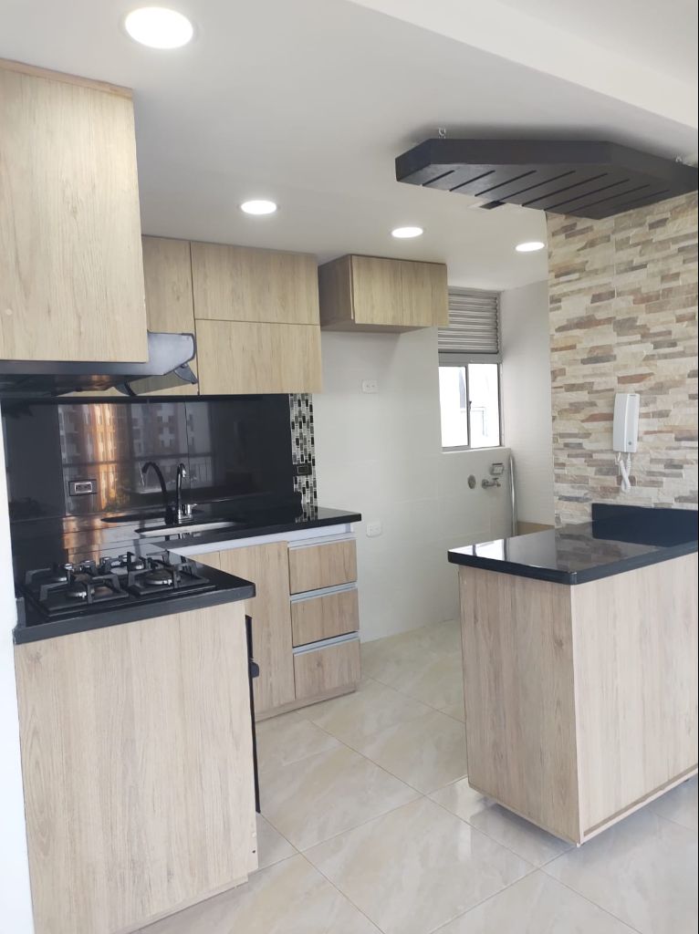 verinmuebles 1022 1061 ALQUILO EXCELENTE APARTAMENTO EN VALLE DE LILI AL SUR DE CALI