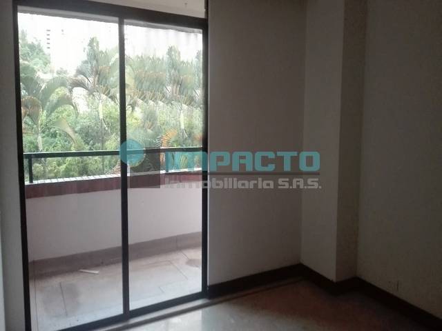 SE ARRIENDA APARTAMENTO EN CASTROPOL COD 11182 ZX