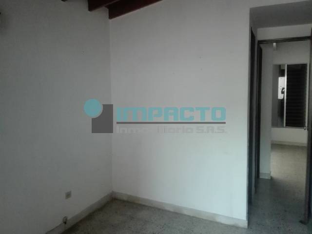 SE ARRIENCA CASA COMERCIAL EN SANTA GEMA PARA COD 11147 RR