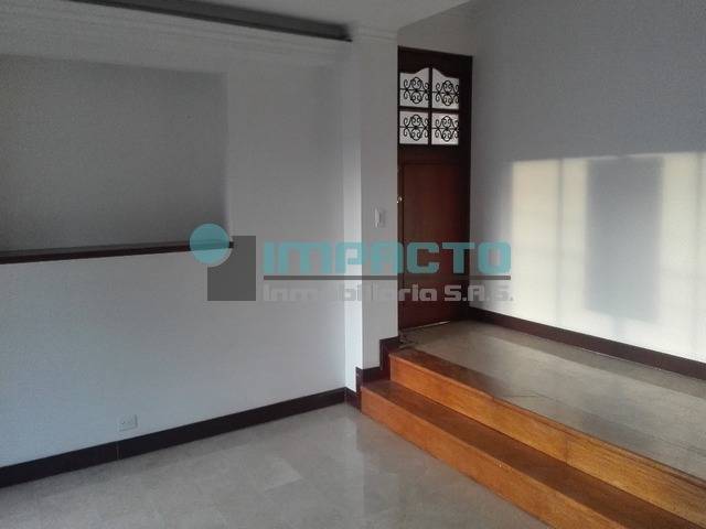 SE ARRIENDA APARTAMENTO EN CASTROPOL COD 11182 GG