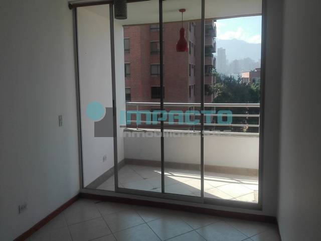 SE ARRIENDA APARTAMENTO EN EL POBLADO COD 11106 O