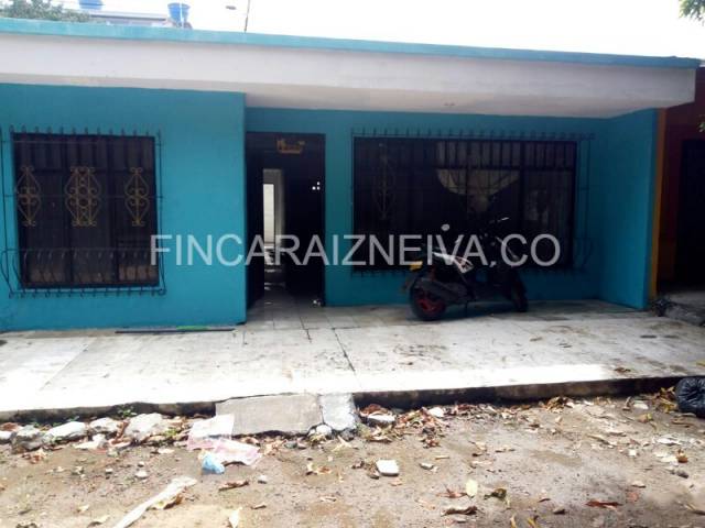 SE VENDE CASA BARRIO LAS MERCEDES