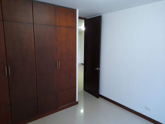 VENTA DE APARTAMENTO EN CONJUNTO RESIDENCIAL GUADALUPE ALTO