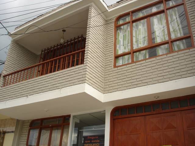 CASA EN VENTA. Remodelada. Gran oportunidad. NEGOCIABLE.