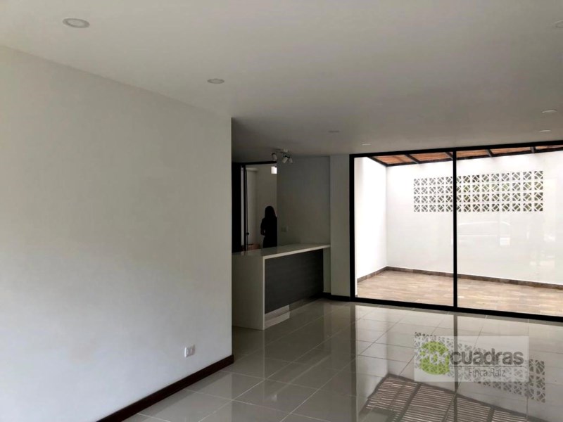 VENTA CASA EN EL RETIRO