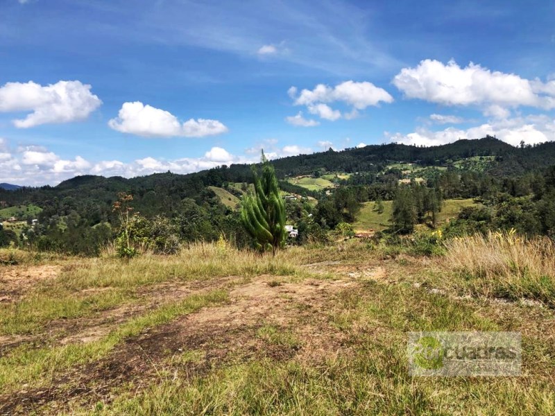 LOTE EN EL RETIRO