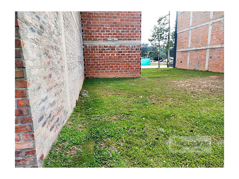 LOTE COMERCIAL EN LLANOGRANDE