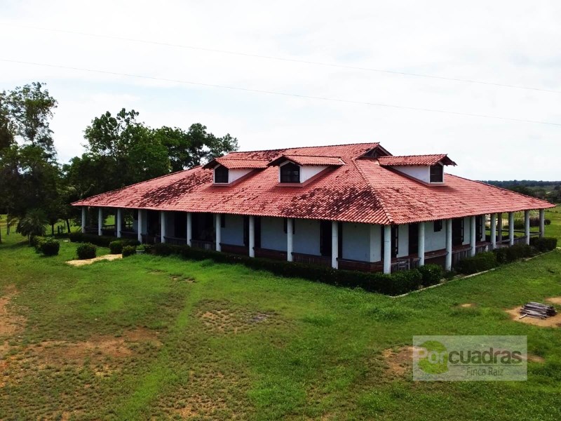 FINCA AYAPEL - CORDOBA - COLOMBIA