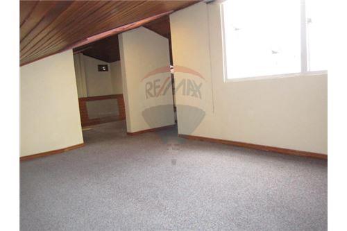 VENDO PENTHOUSE EN NIZA NORTE