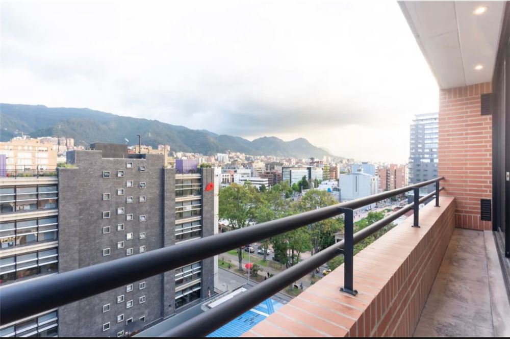 VENTA  DE  APARTAMENTO EN EL CHICO  - 68 m2