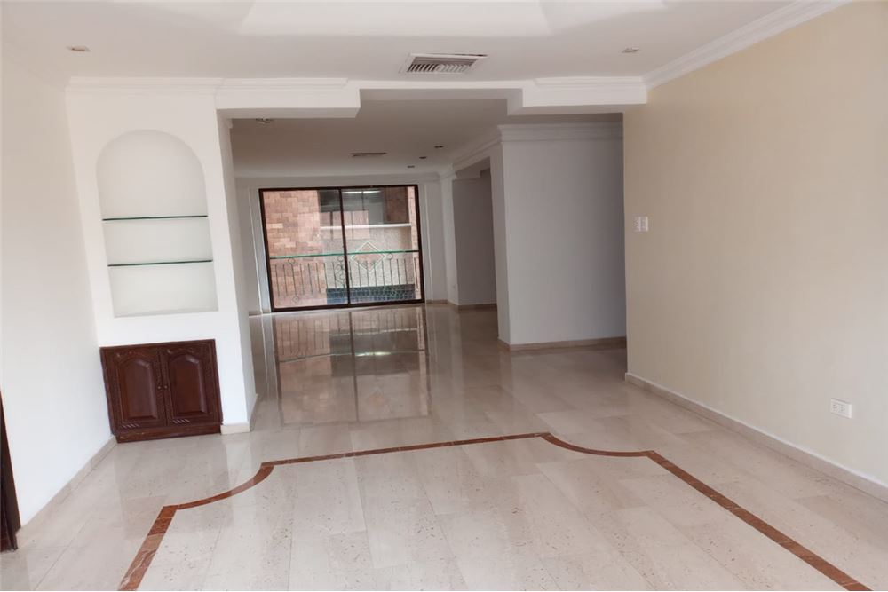 Amplio y acogedor apartamento en venta en el Golf