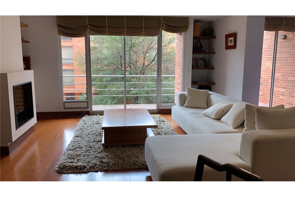 RENTA APARTAMENTO AMOBLADO. BOGOTÁ-EL CHICÓ. 65m2