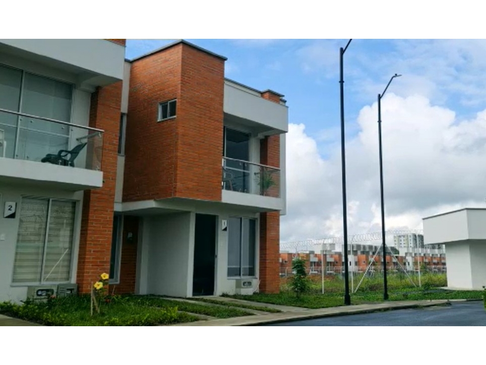 EN VENTA CASA SOBRE PLANOS SECTOR GALICIA PEREIRA