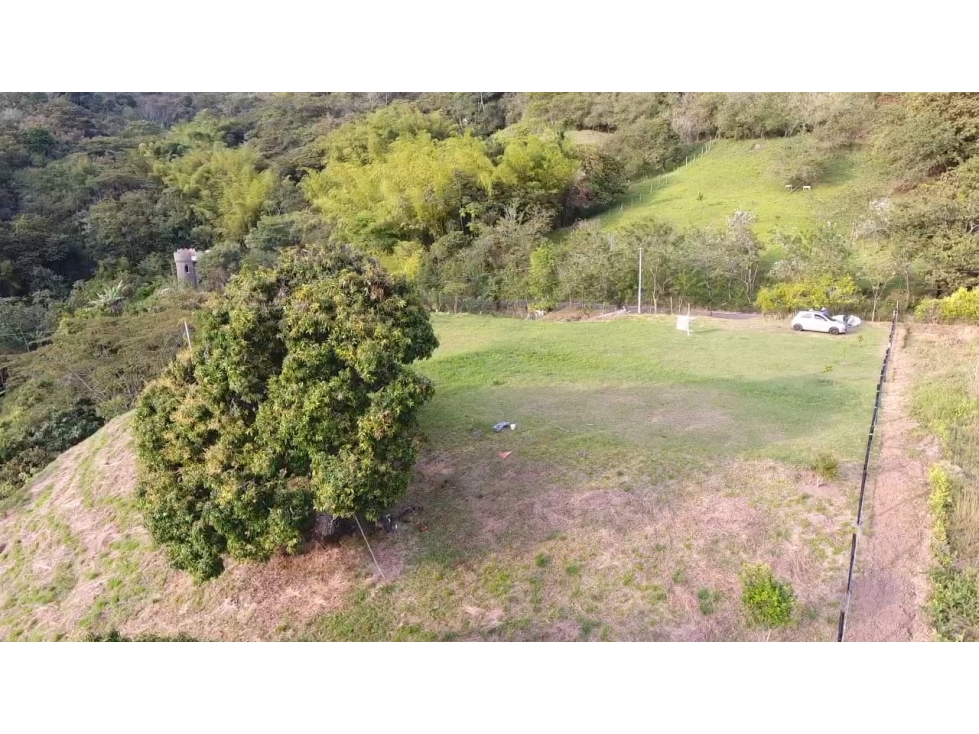 EN VENTA LOTE VIA LA VIRGINIA - RISARALDA