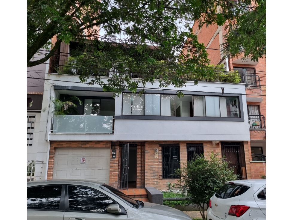 Venta de casa en Laureles El Nogal