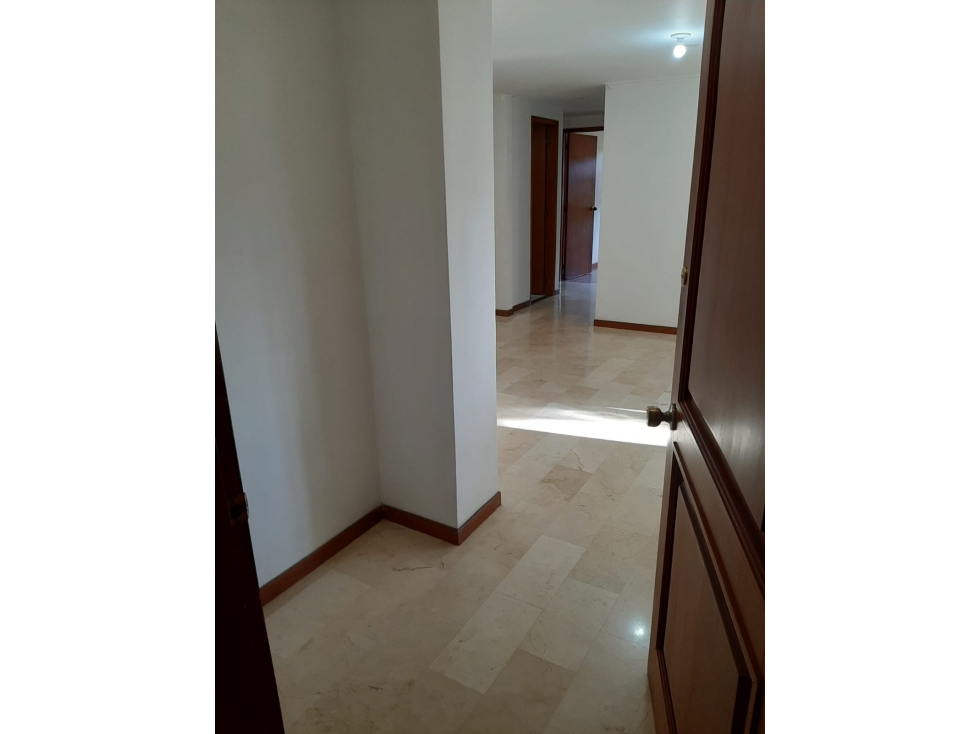 SE VENDE APARTAMENTO EN SAN LUCAS MEDELLIN