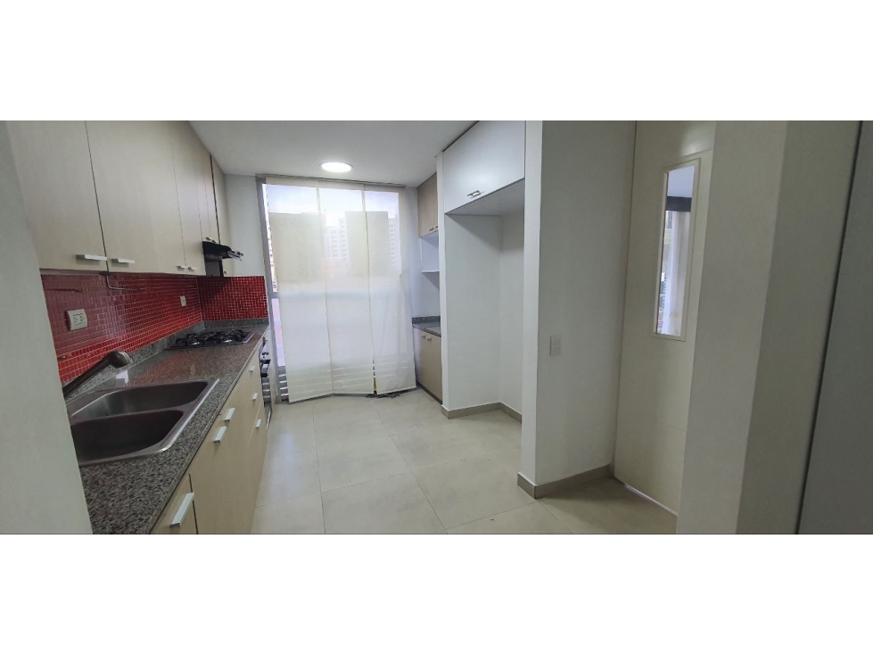 Venta o Alquiler Apartamento en Santa Rita Oeste 2do piso  cw6934290