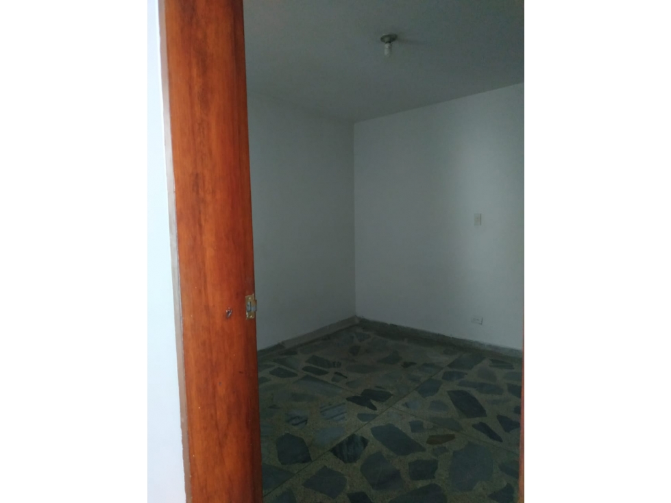 se vende casa en envigado los naranjos