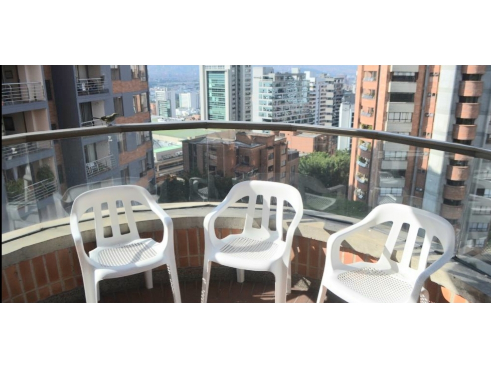 VENTA DE HERMOSO APTO EN PLENA MILLA DE ORO DEL POBLADO, MEDELLIN