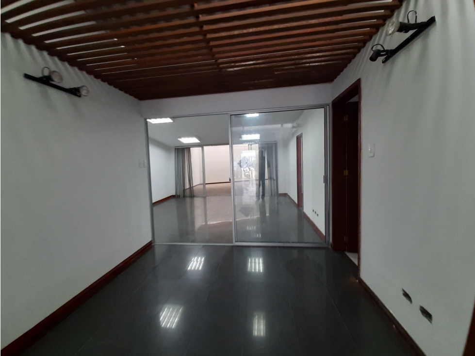 Venta Casa Comercial  en  El Cable, Manizales Cod. 4838164