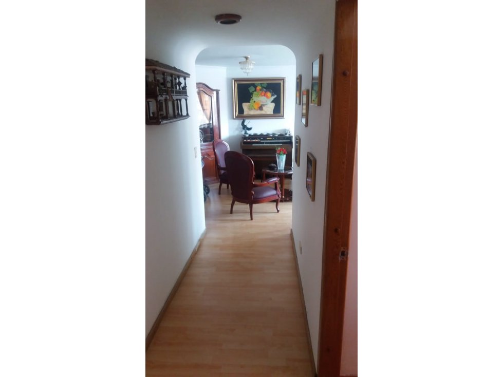 Venta Amplio Apartamento Santa Bárbara Occidental