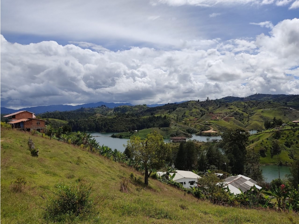 LOTE EN VENTA GUATAPÉ ANTIOQUIA