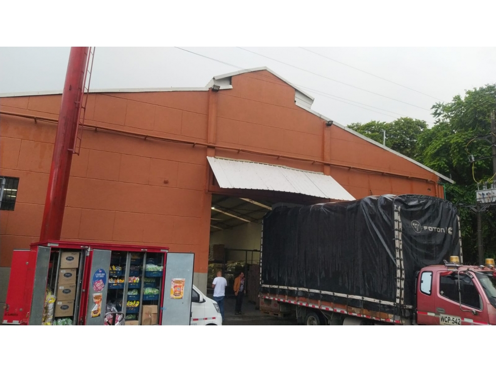 VENTA DE DOS BODEGAS EN LA FERIA DEL GANADO