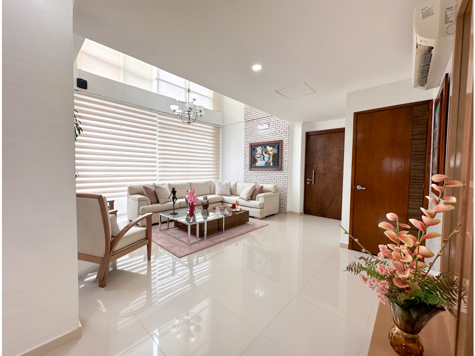 VENTA DE APARTAMENTO TIPO PENTHOUSE DE TRES NIVELES