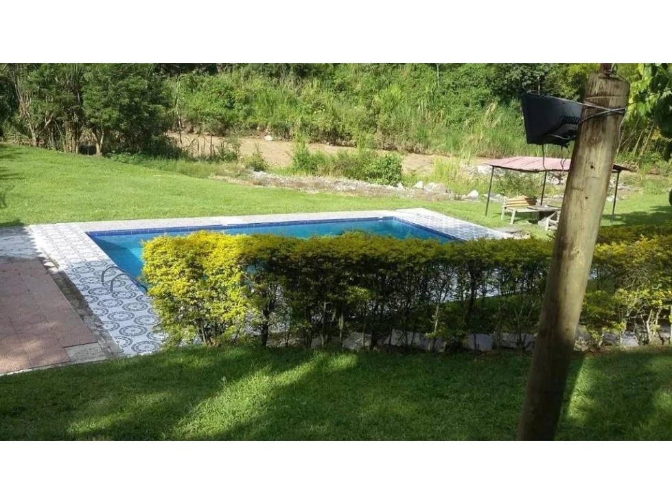 VENDO FINCA DE 8 HECTÁREAS EN SALGAR Y CON PISCINA PRECIO OPORTUNIDAD