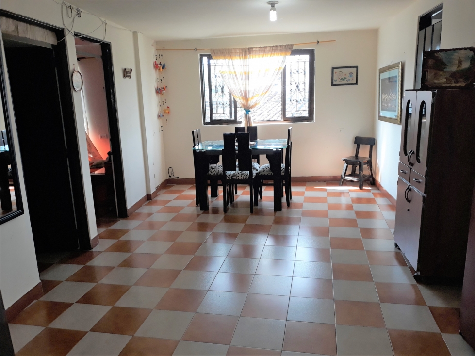 VENDE CASA EN MONTENEGRO