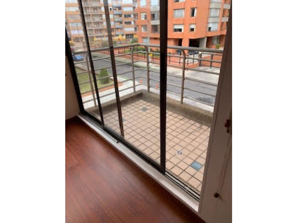 Bogota arriendo apto en colina area 120 mts disponible en octubre