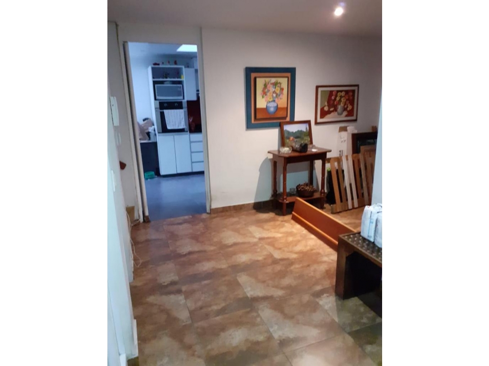 Bogota vendo casa en calleja remodelada  area 150 mts