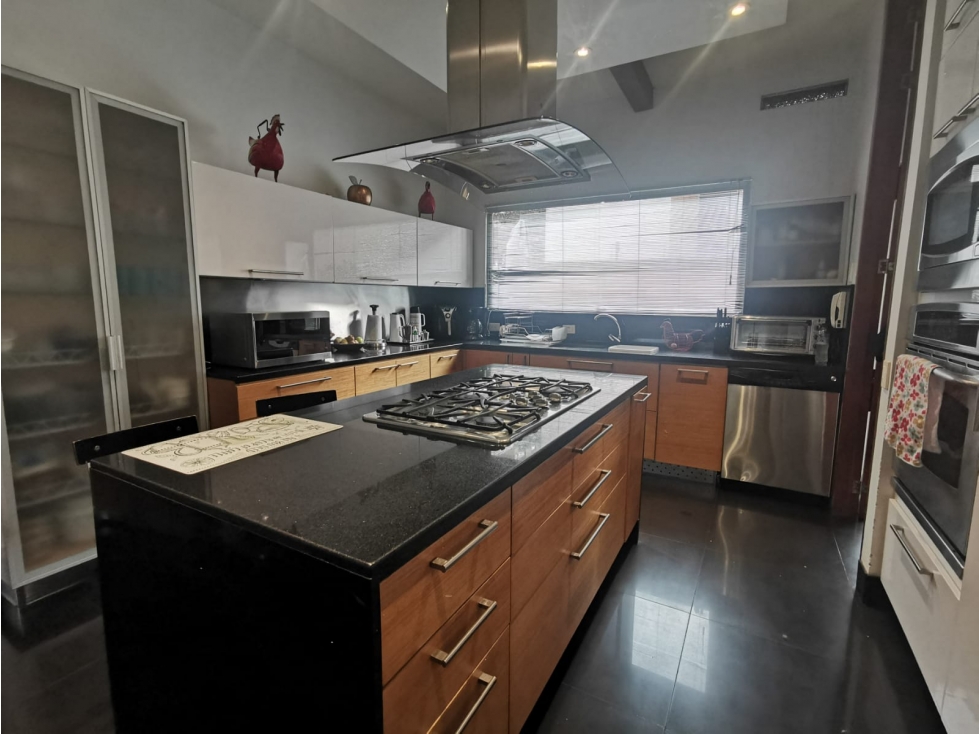 SE VENDE APARTAMENTO EN CHICO RESERVADO