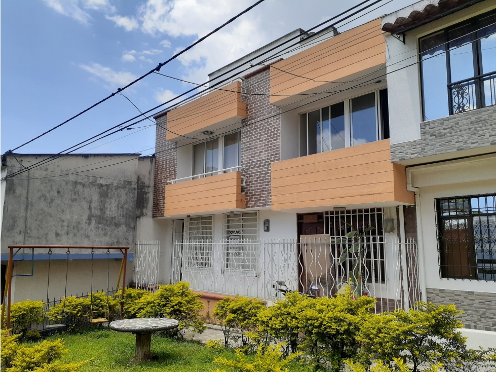 SE VENDE CASA CON DOS RENTAS EN EL JARDIN I ETAPA - PEREIRA