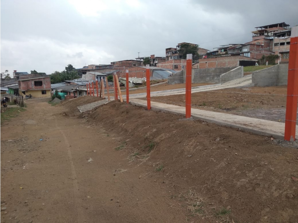 SE VENDE LOTES EN JARDIN DE LAS PRIMAVERAS PIENDAMO