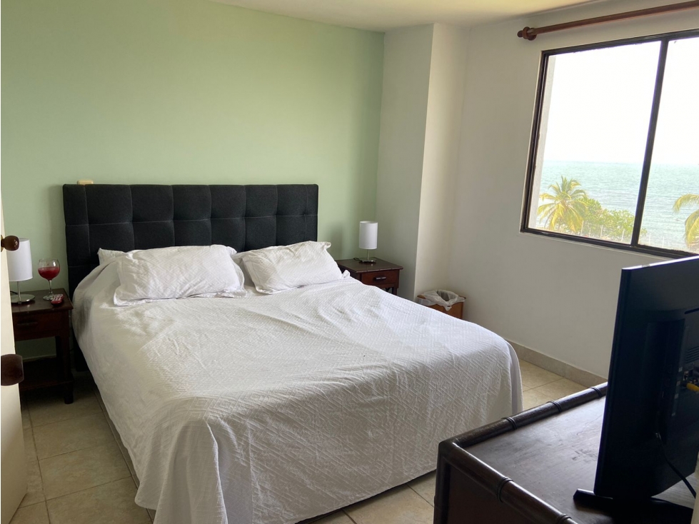 ARRIENDO APARTAMENTO EN COVEÑAS  FRENTE AL MAR  8 PAX