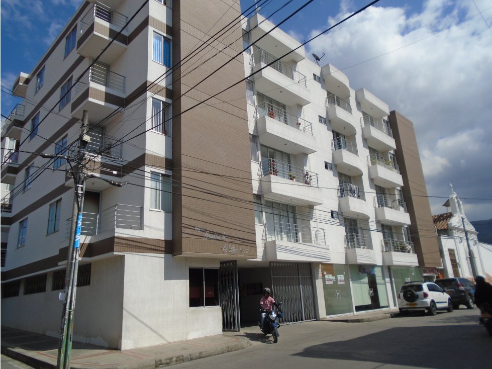 ARRIENDO APARTAESTUDIO 203 EDIFICIO MIRADORES DEL LLANO