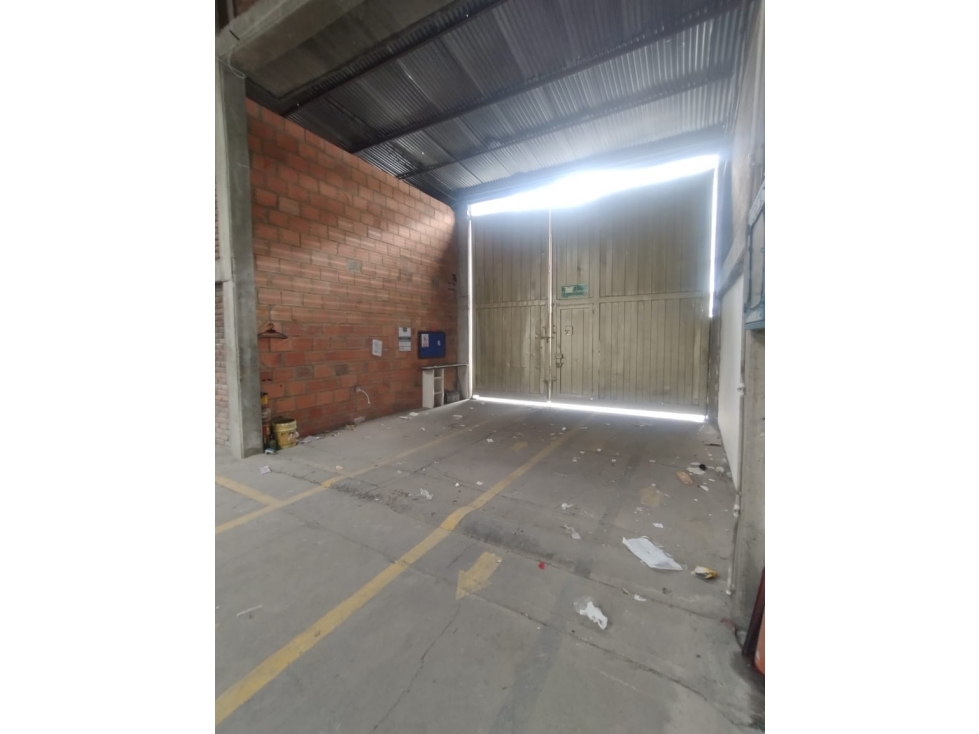 BODEGA EN ARRIENDO, SECTOR TOBERIN, ZONA INDUSTRIAL