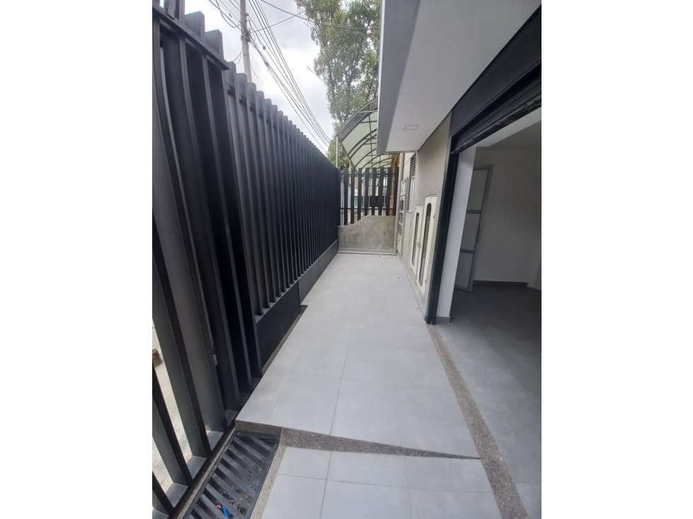 LOCAL COMERCIAL EN ARRIENDO, SECTOR TEUSAQUILLO