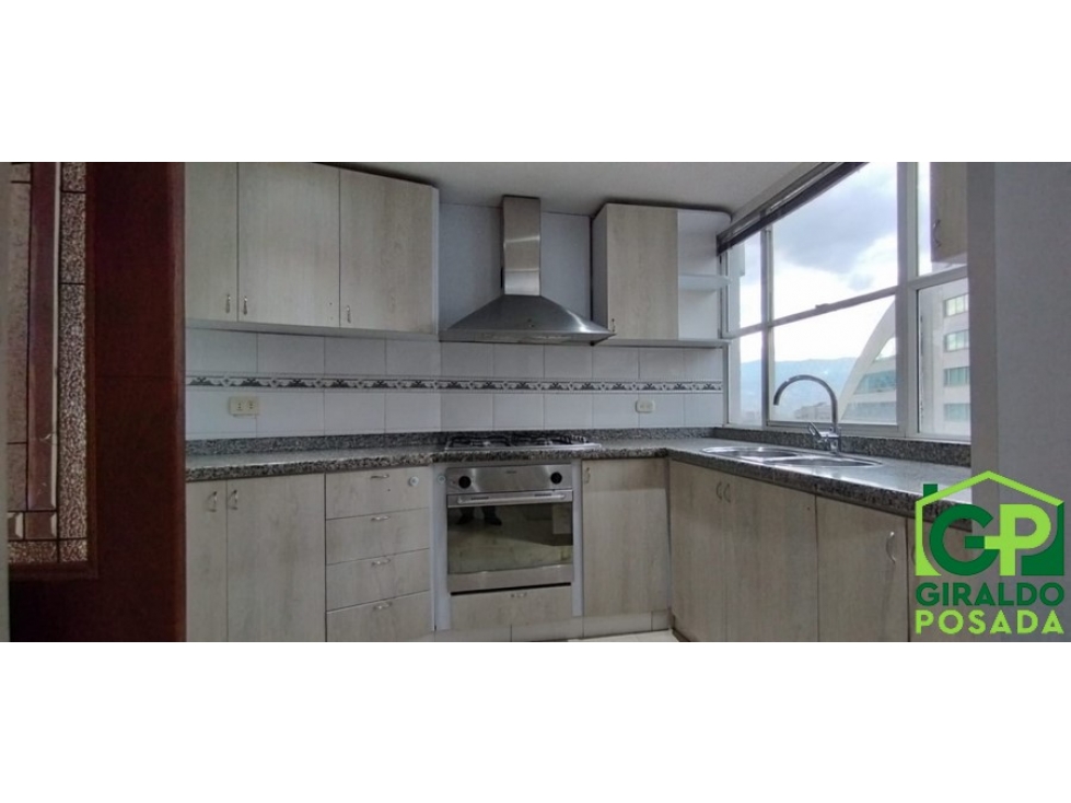 ARRIENDO  APARTAMENTO EN EL POBLADO - LOS PARRA