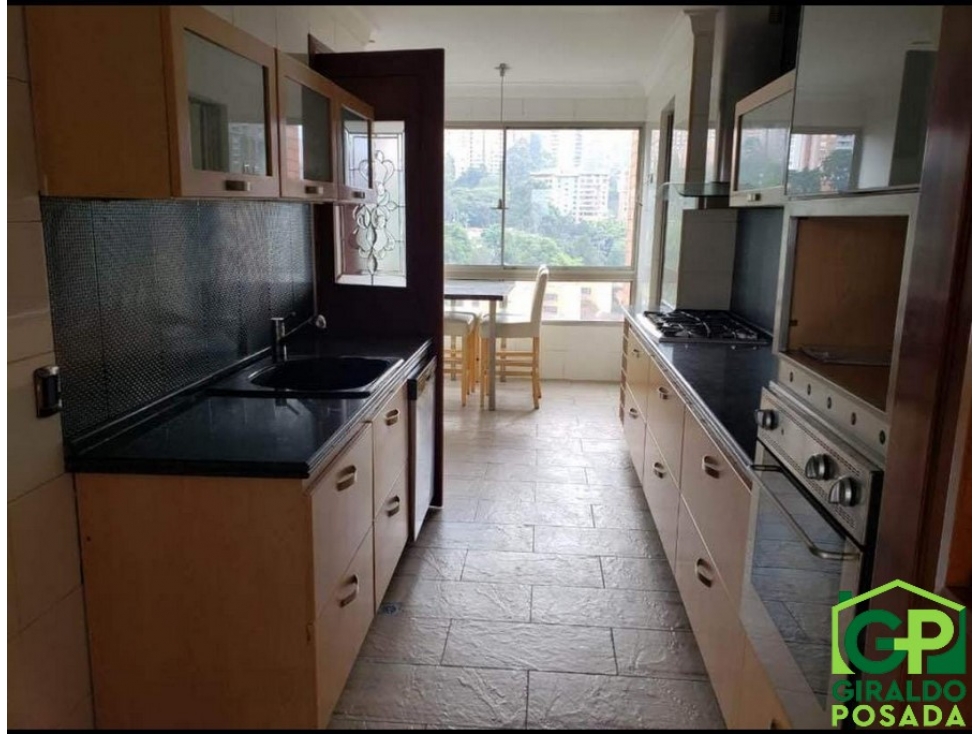 ARRIENDO APARTAMENTO EN EL POBLADO - EL TESORO