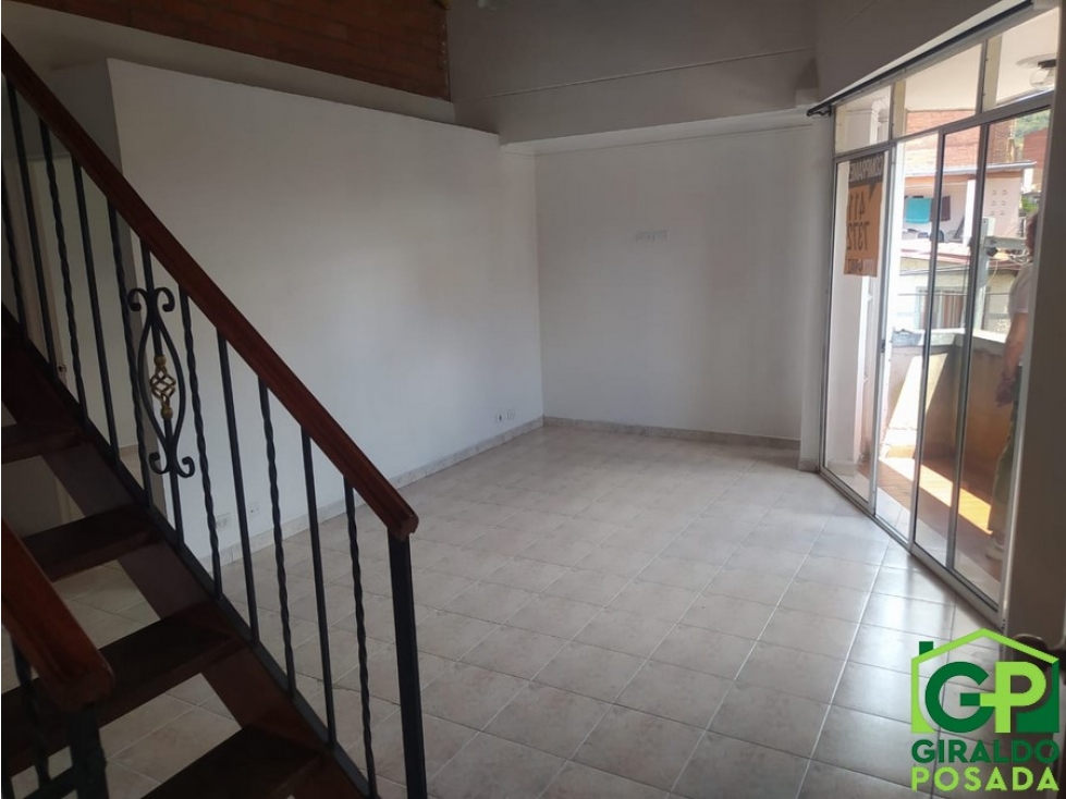 ARRIENDO  APARTAMENTO DUPLEX EN ENVIGADO - MESA