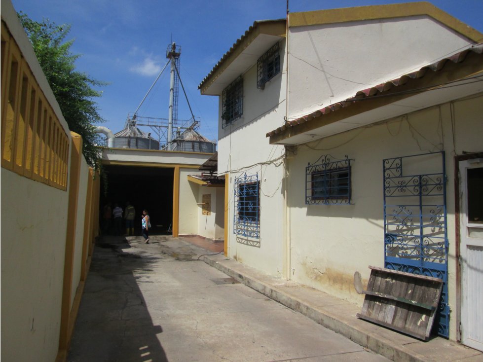 CARTAGENA VENTA CASAS Y BODEGA BOSQUE (211A15)