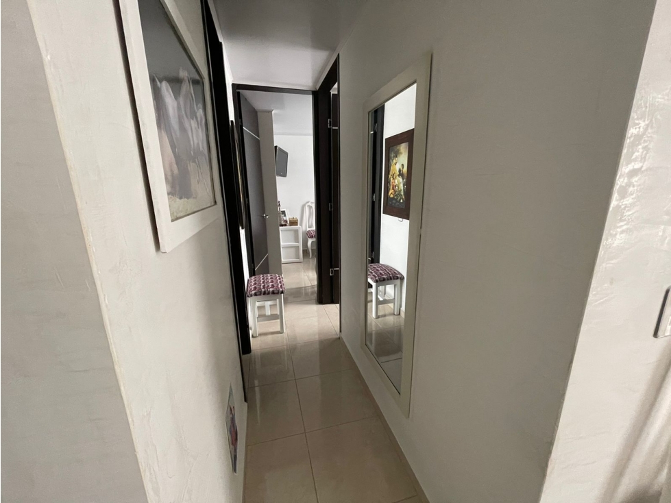 SE VENDE APARTAMENTO EN LA  AV.19 NORTE