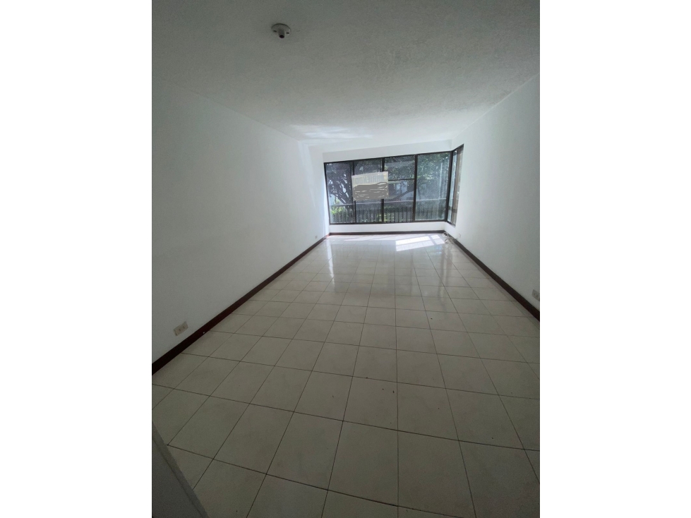 Venta Apartamento de 86Mt2 en Multicentro, Sur de Cali 100102.