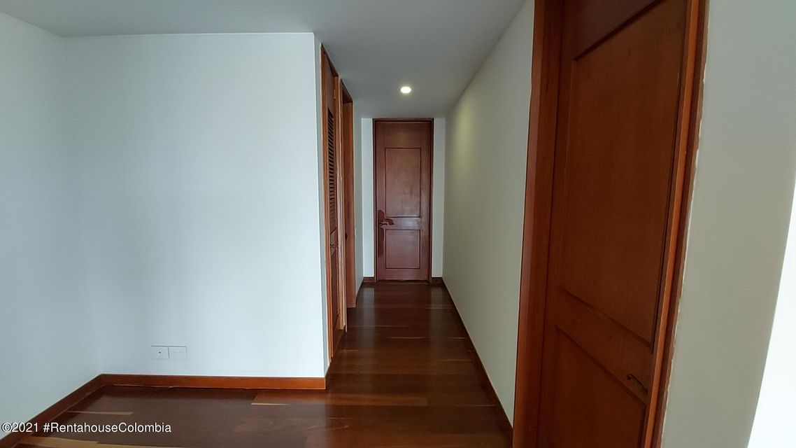 Apartamento en  Los Rosales COD: 22-1371