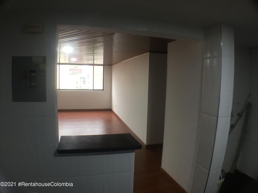 Apartamento en  Puente Largo COD: 22-1443