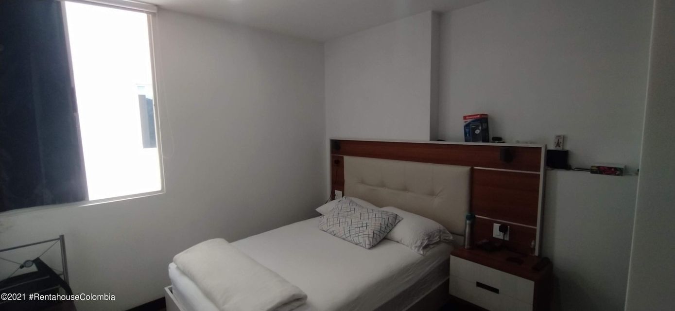 Apartamento en  Las Lomitas CO: 22-1486