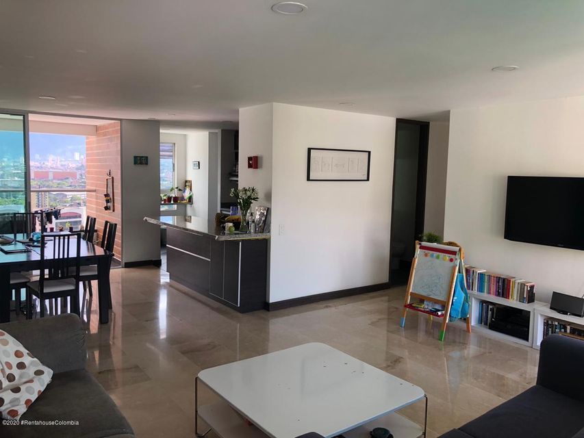 Apartamento en  Aguacatala COD: 22-566